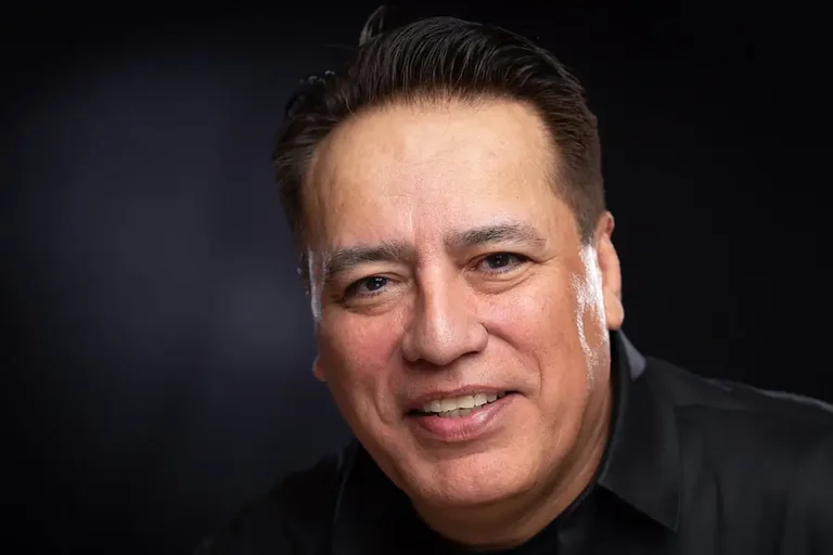 Willie Barcena show