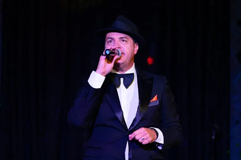Sinatra Live show